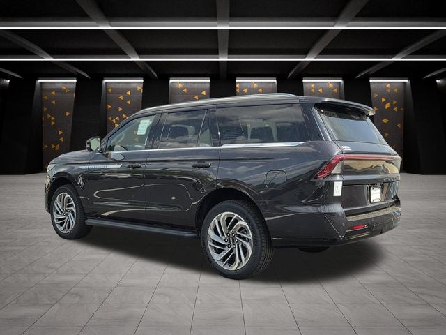 2027 Lincoln Navigator Premiere