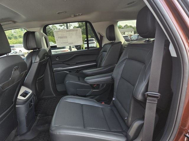 2027 Lincoln Navigator Premiere