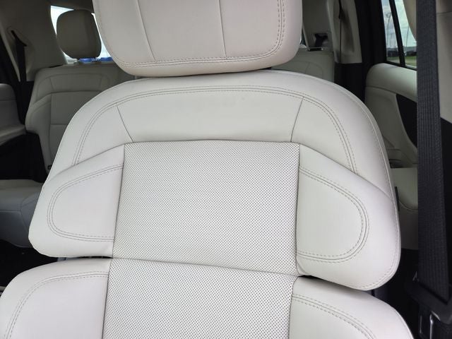 2027 Lincoln Navigator Premiere