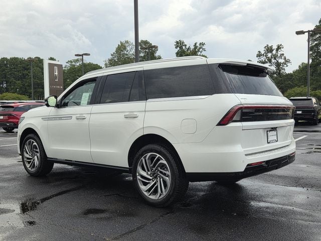 2027 Lincoln Navigator Reserve