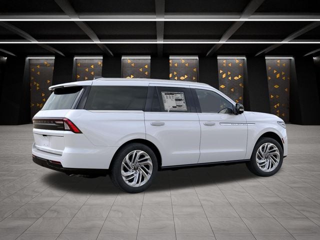 2027 Lincoln Navigator Reserve