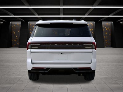 2027 Lincoln Navigator Reserve
