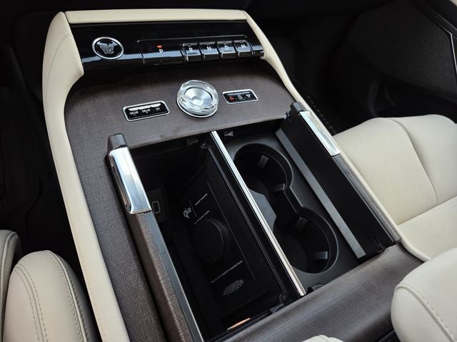 2027 Lincoln Navigator Reserve