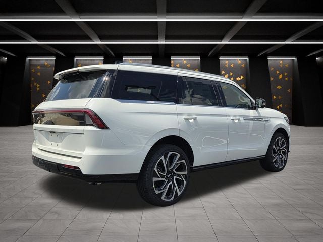 2027 Lincoln Navigator Reserve
