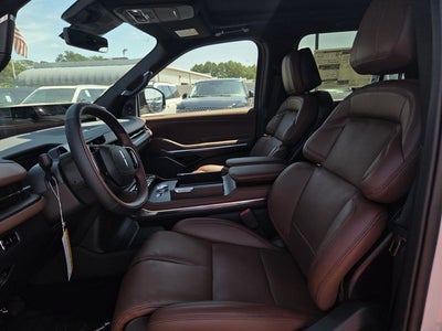 2027 Lincoln Navigator Reserve