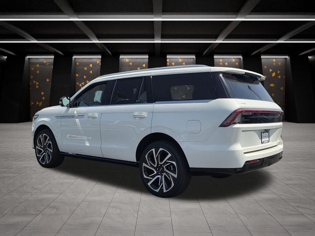 2027 Lincoln Navigator Reserve