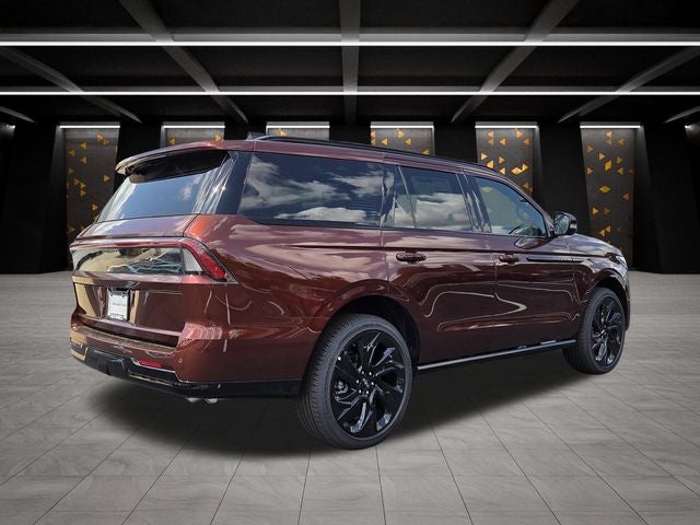 2027 Lincoln Navigator Reserve