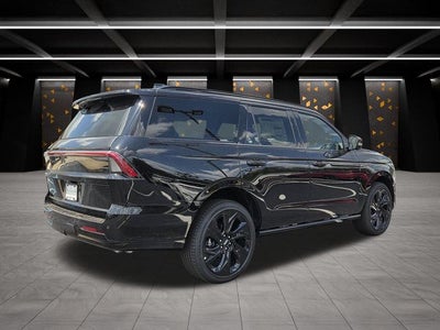 2027 Lincoln Navigator Reserve