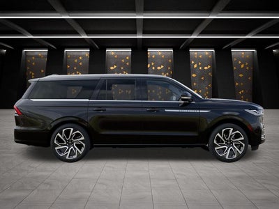2027 Lincoln Navigator L Reserve