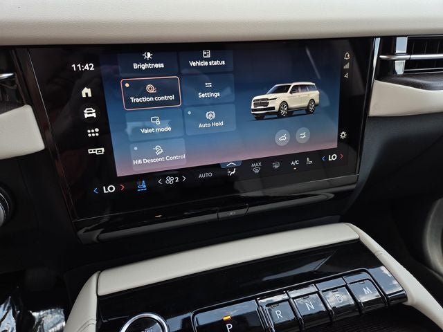 2027 Lincoln Navigator L Reserve