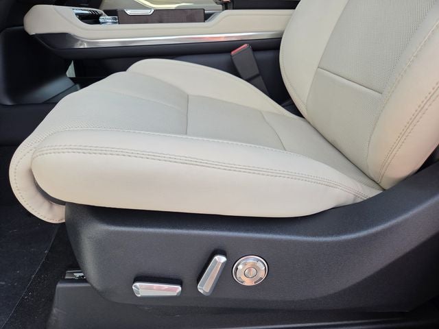 2027 Lincoln Navigator L Reserve