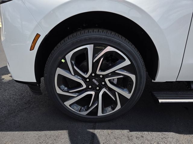 2027 Lincoln Navigator L Reserve