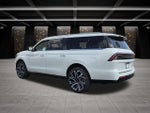 2027 Lincoln Navigator L Reserve