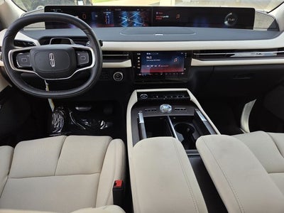2027 Lincoln Navigator L Reserve