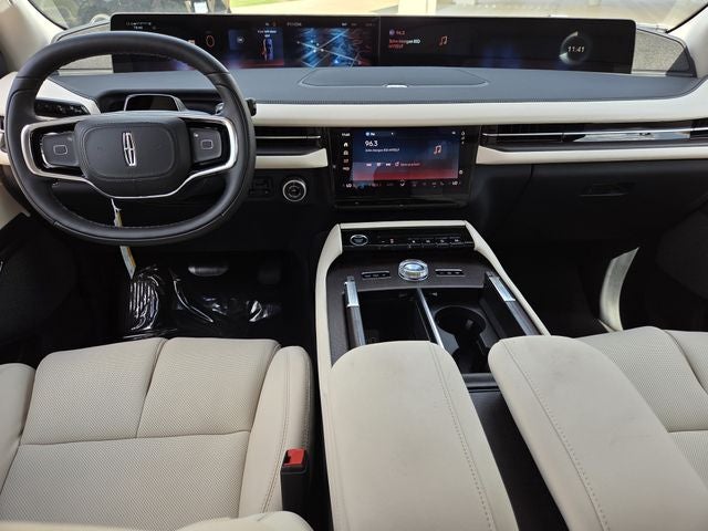 2027 Lincoln Navigator L Reserve