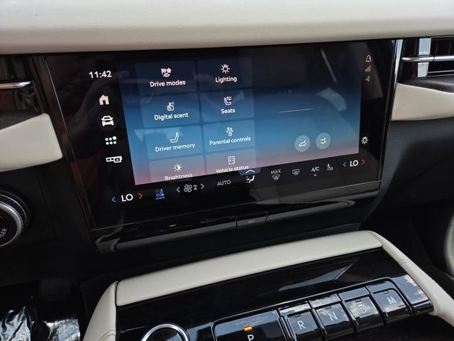 2027 Lincoln Navigator L Reserve