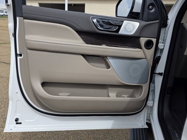 2024 Lincoln Navigator L L Reserve