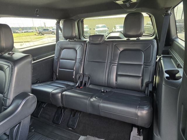 2022 Lincoln Navigator L Standard