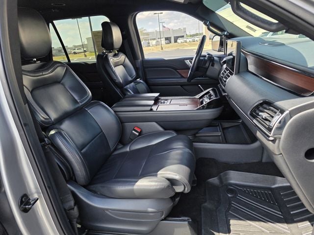 2022 Lincoln Navigator L Standard