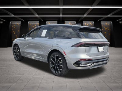 2024 Lincoln Nautilus Reserve