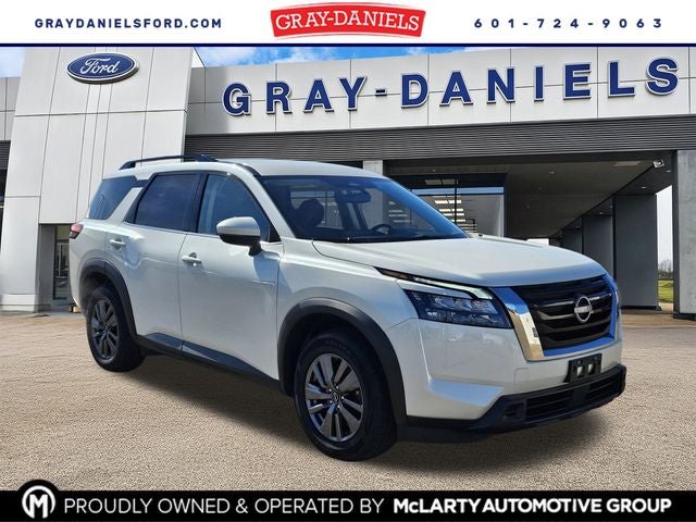 2024 Nissan Pathfinder SV