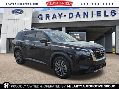 2024 Nissan Pathfinder SL