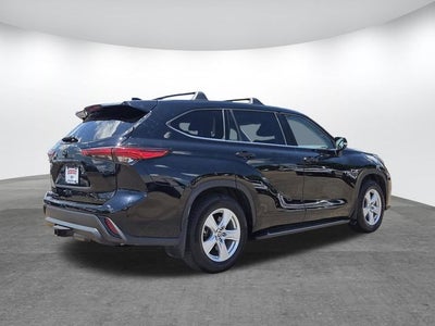 2021 Toyota Highlander LE