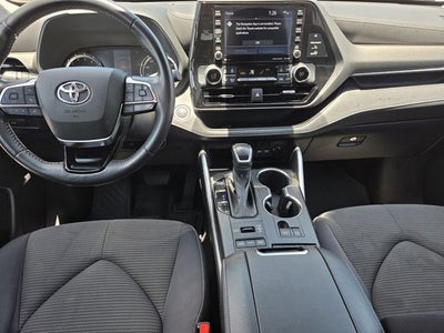 2021 Toyota Highlander LE