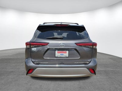 2022 Toyota Highlander Platinum