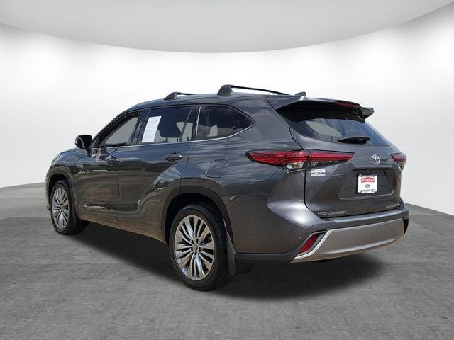 2022 Toyota Highlander Platinum