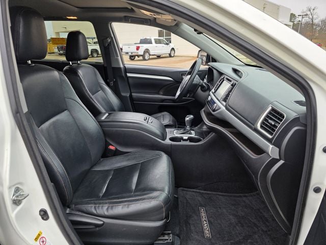 2016 Toyota Highlander XLE V6