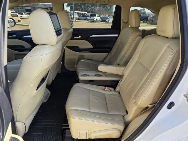 2017 Toyota Highlander Base