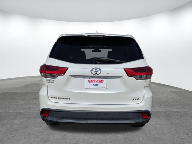 2017 Toyota Highlander Base