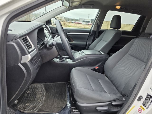 2017 Toyota Highlander LE