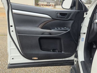 2017 Toyota Highlander LE