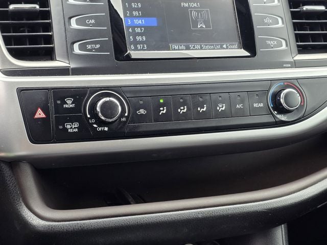 2017 Toyota Highlander LE