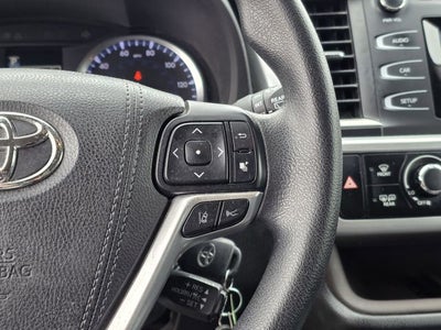 2017 Toyota Highlander LE