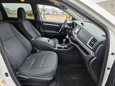 2017 Toyota Highlander LE