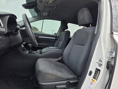 2019 Toyota Highlander LE