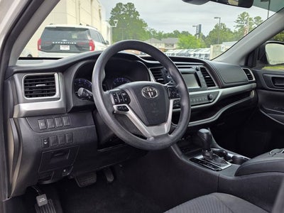 2019 Toyota Highlander LE