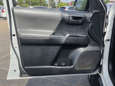 2017 Toyota Tacoma SR