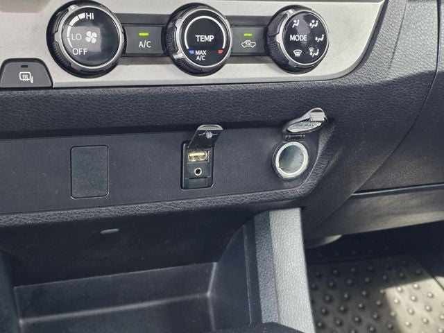 2017 Toyota Tacoma SR