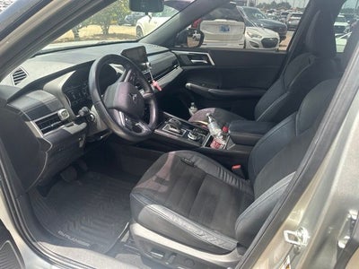 2022 Mitsubishi Outlander SE