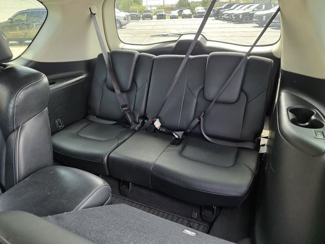 2017 INFINITI QX80 THEATER PACKAGE