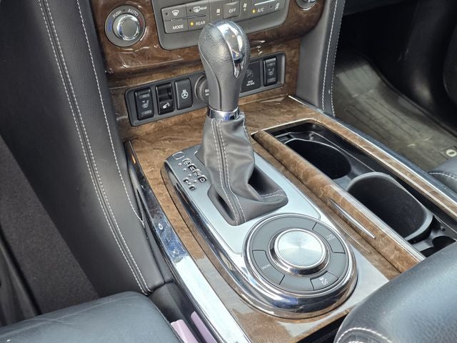 2017 INFINITI QX80 THEATER PACKAGE