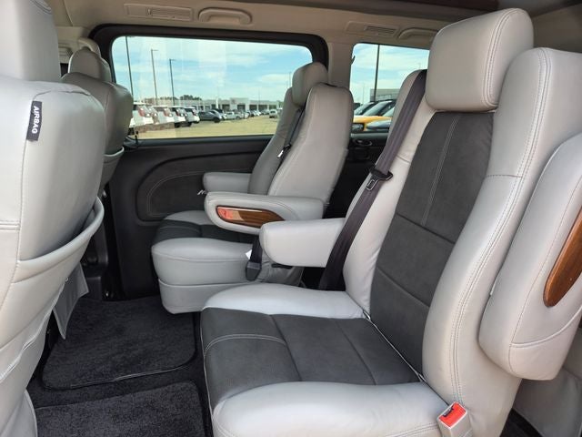 2023 Mercedes-Benz Metris Passenger