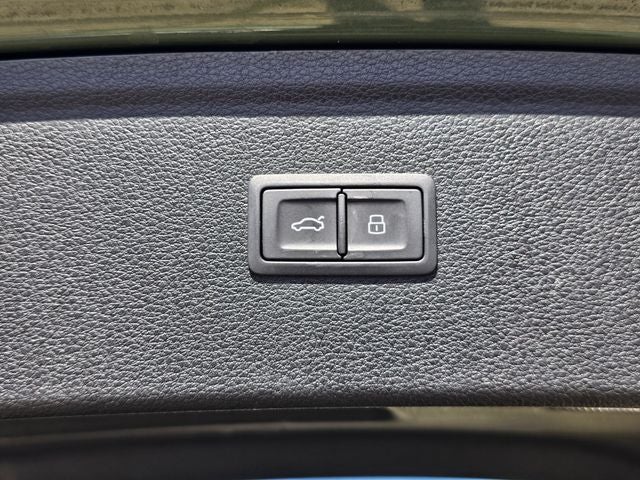 2022 Audi SQ5 Premium Plus quattro