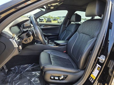 2022 BMW 5 Series M550i xDrive