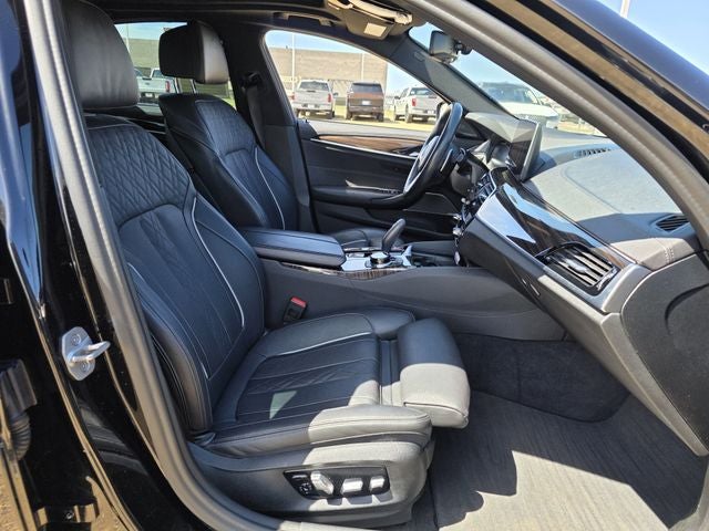 2022 BMW 5 Series M550i xDrive