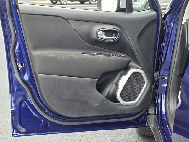 2021 Jeep Renegade Latitude Islander Edition